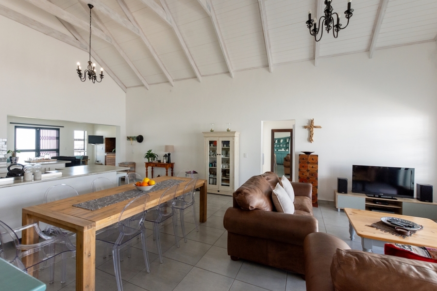 3 Bedroom Property for Sale in Britannia Bay Western Cape